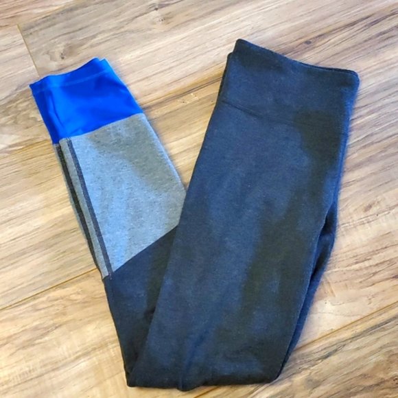 Gap Fit Grey and Blue Color Block Yoga Pants Size Medium - Picture 2 of 2